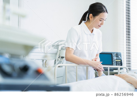病院　医療　ICU　医師　医者　看護師　入院 86256946