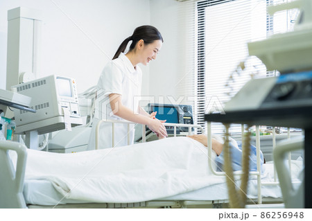 病院　医療　ICU　医師　医者　看護師　入院 86256948