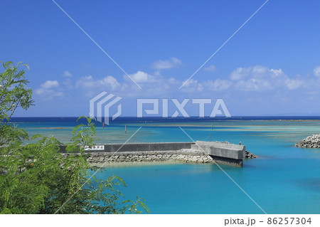 喜屋武漁港　糸満市にある漁村 86257304