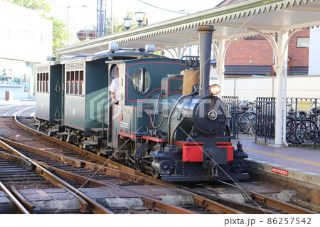 道後温泉駅の坊っちゃん列車 伊予鉄道 愛媛県 松山市 道後温泉駅の坊っちゃん列車 伊予鉄道 愛媛県 松山市 86257542