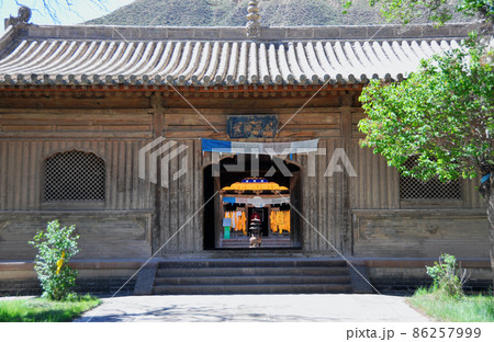中国　青海省　海東市　チベット仏教寺院　瞿曇寺　金剛殿 86257999