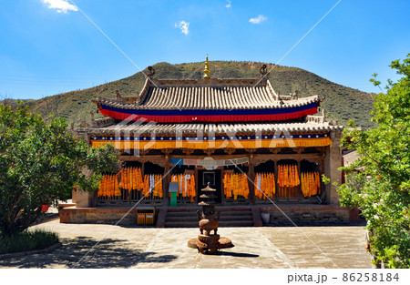 中国　青海省　海東市　チベット仏教寺院　瞿曇寺　瞿曇殿 86258184