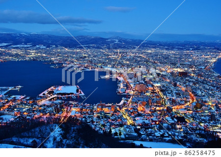 函館山から望む日本三大夜景 86258475