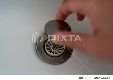 洗面台の排水口の汚れ 86258884
