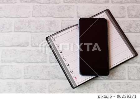手帳とスマートフォン 手帳とスマートフォン 86259271