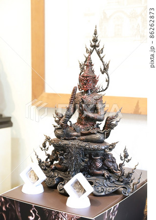 Buddha statue Dark Buddha statue Dark 86262873