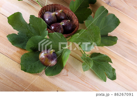 Figs on table Figs on table 86267091