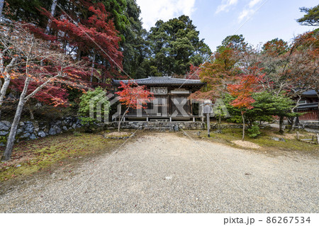 秋の神護寺 明王堂 秋の神護寺 明王堂 86267534