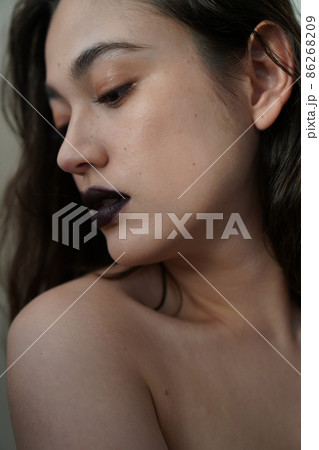 黒いリップの女性 黒いリップの女性 86268209