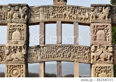 Stupa No 1, West Gateway. Rear Top Architrave showing transport of Buddha's relics after his death. Middle Architrave shows the siege of Kushinagar. The Great Stupa, World Heritage Site, Sanchi, Stupa No 1, West Gateway. Rear Top Architrave showing transport of Buddha's relics after his death. Middle Architrave shows the siege of Kushinagar. The Great Stupa, World Heritage Site, Sanchi, 86268335