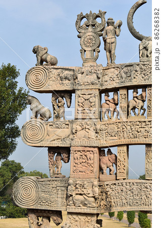 Stupa No 1, North Gateway. Rear view of Architraves, Top Architrave Stupa No 1, North Gateway. Rear view of Architraves, Top Architrave 86268382
