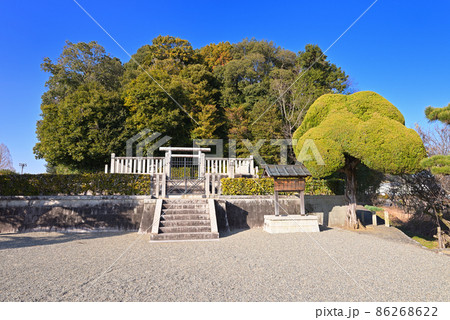 天武・持統天皇陵（奈良県高市郡明日香村） 86268622