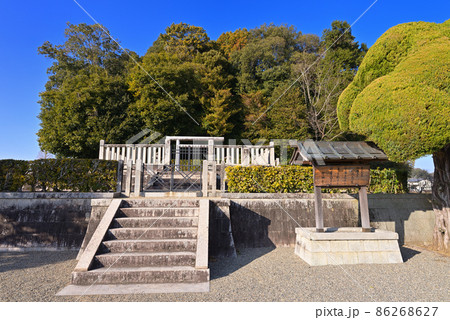 天武・持統天皇陵（奈良県高市郡明日香村） 86268627
