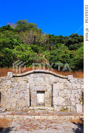 【沖縄】護佐丸の墓 86269202