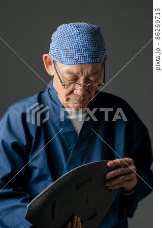 陶芸家　職人　男性　シニア 86269713