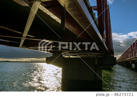 名四国道橋桁　光 86273721