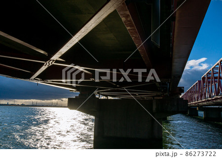 名四国道橋桁　光 86273722