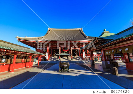 東京　浅草七福神めぐり　浅草寺の本堂 86274326