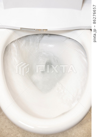 流れるトイレ 86276657
