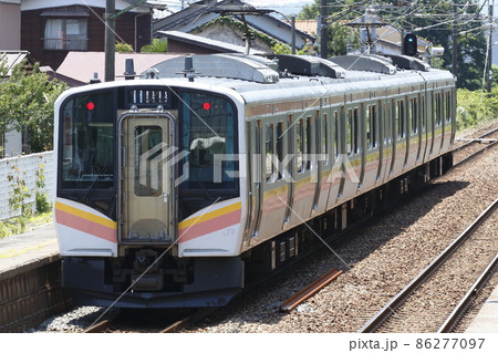 信越本線E129系（4両編成：長岡⇔新潟） 86277097