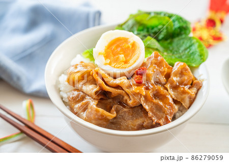 豚ばらスライスのルーロー飯風丼 86279059