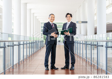 ビジネスマン ビジネスマン 86281583