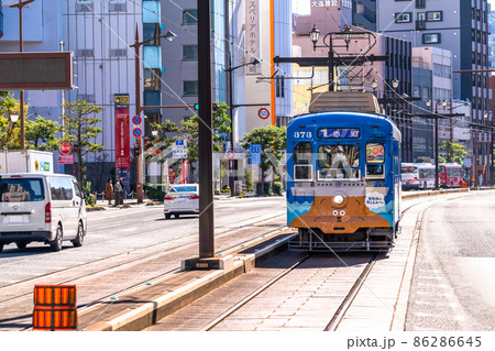 《長崎県》長崎市路面電車の風景・長崎駅付近 86286645