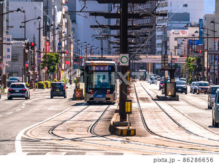 《長崎県》長崎市路面電車の風景・長崎駅付近 86286656