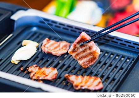 焼肉　グリル　忘年会　新年会　【 焼肉 の イメージ 】 86290060