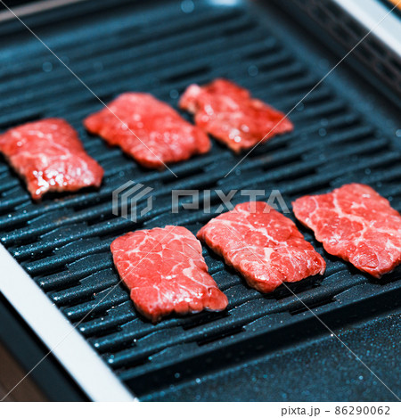 焼肉　グリル　忘年会　新年会　【 焼肉 の イメージ 】 86290062