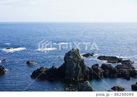 海と岩 86290099