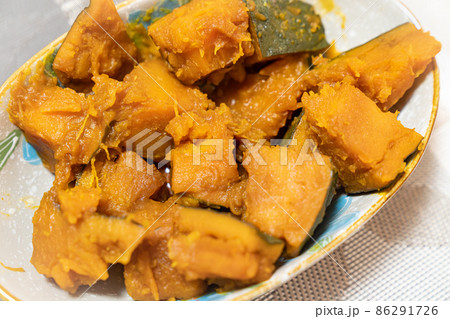 美味しそうなかぼちゃの煮物の写真。 86291726