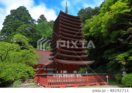 【奈良県】新緑の談山神社の十三重塔 【奈良県】新緑の談山神社の十三重塔 86292713
