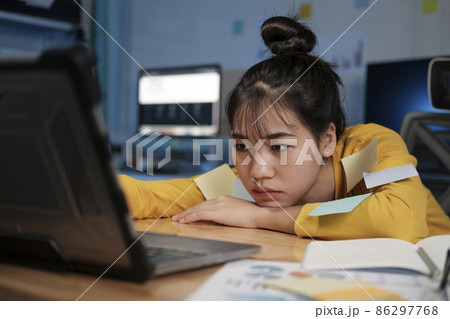 Overnight working at home office 86297768