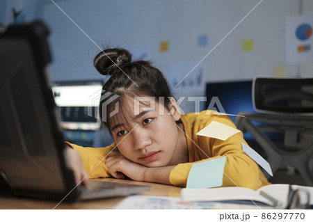 Overnight working at home office Overnight working at home office 86297770
