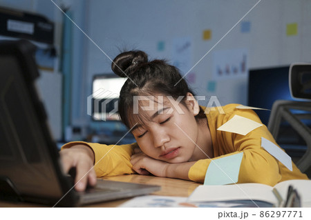 Overnight working at home office Overnight working at home office 86297771