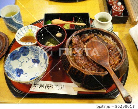 名古屋名物のひつまぶし 名古屋名物のひつまぶし 86298011