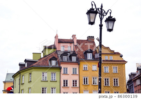 lamp in Warsaw old town 86300139