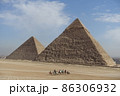 エジプト、ギザのピラミッド 86306932