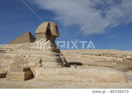 エジプトのスフィンクスとピラミッドの写真素材 [86306970] - PIXTA