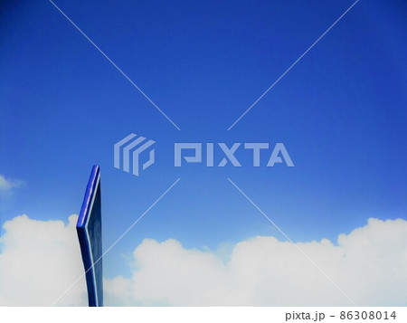 ドーニの帆先と青空 ドーニの帆先と青空 86308014