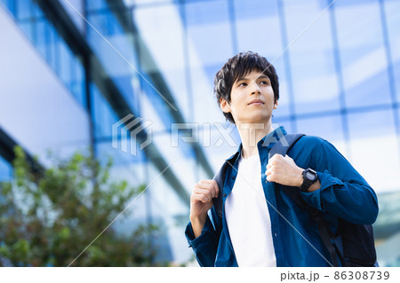 若い男性 86308739