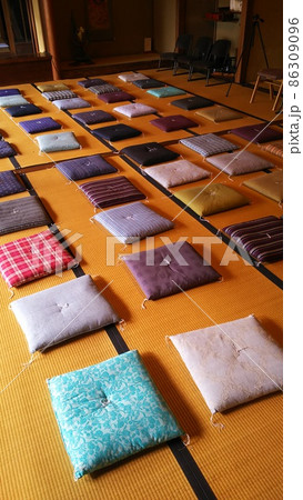 日本の古き良き伝統と和の美しさ 86309096