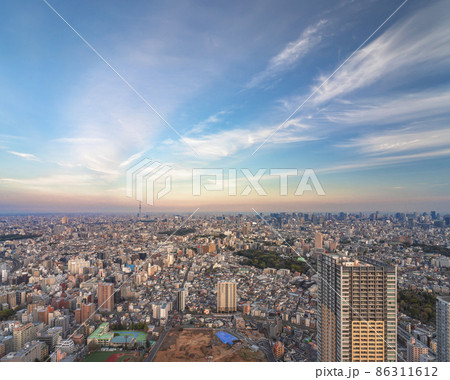 [東京・豊島] 東池袋の工事中のイケ・サンパークと東京都のパノラマ絶景。 86311612