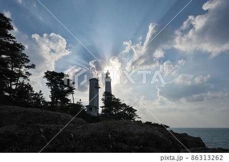 《島根県》晴れの日、大山隠岐国立公園 日御碕の風景 《島根県》晴れの日、大山隠岐国立公園 日御碕の風景 86313262