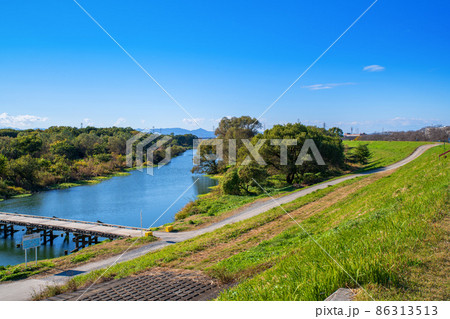 冠水橋 八幡橋 越辺川土手からの風景 冠水橋 八幡橋 越辺川土手からの風景 86313513