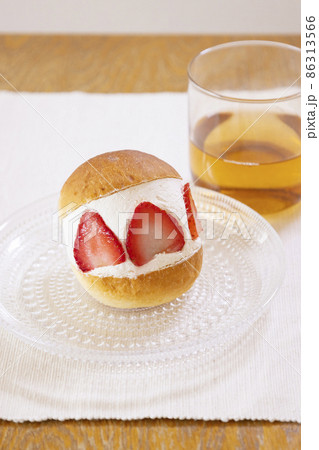 イタリア伝統菓子　マリトッツォ 86313566