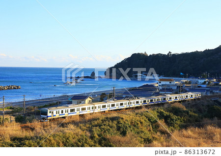 波立海岸と常磐線 E531系 波立海岸と常磐線 E531系 86313672