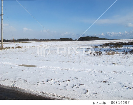 六ヶ所村の雪景色 86314597