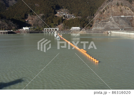 奥多摩湖 小河内ダム 奥多摩湖 小河内ダム 86316020